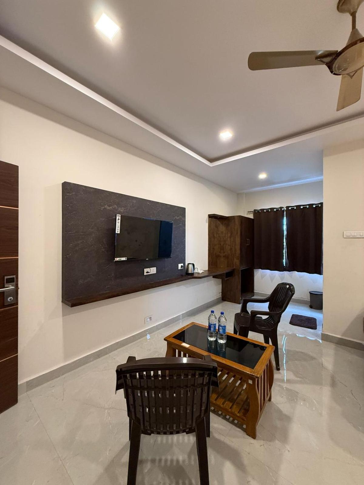 Hotel Arudra Residency à Tiruvannāmalai Extérieur photo