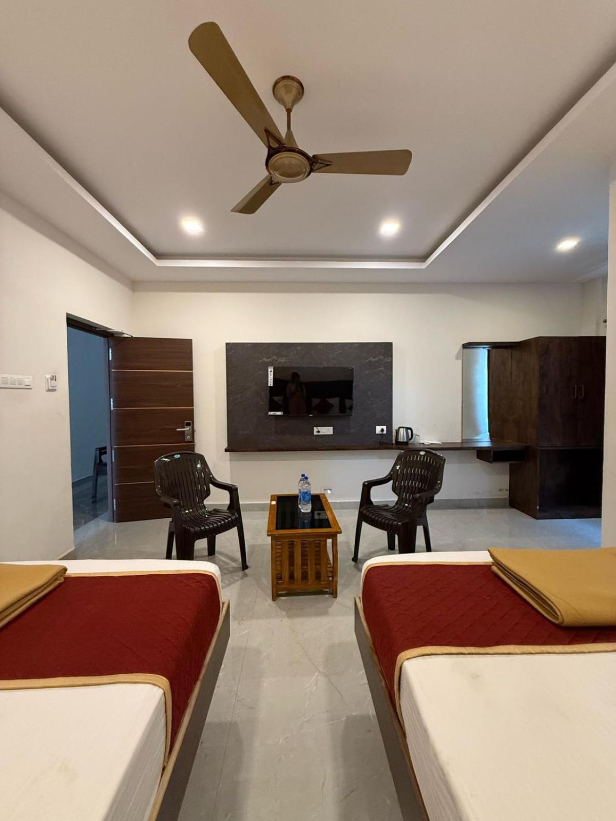 Hotel Arudra Residency à Tiruvannāmalai Extérieur photo
