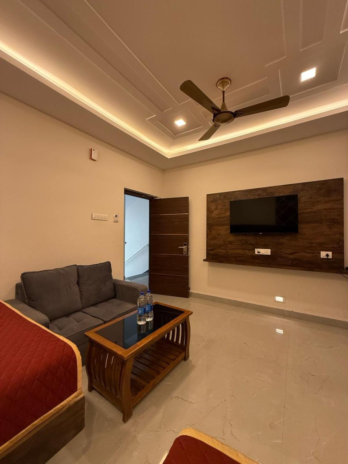 Hotel Arudra Residency à Tiruvannāmalai Extérieur photo
